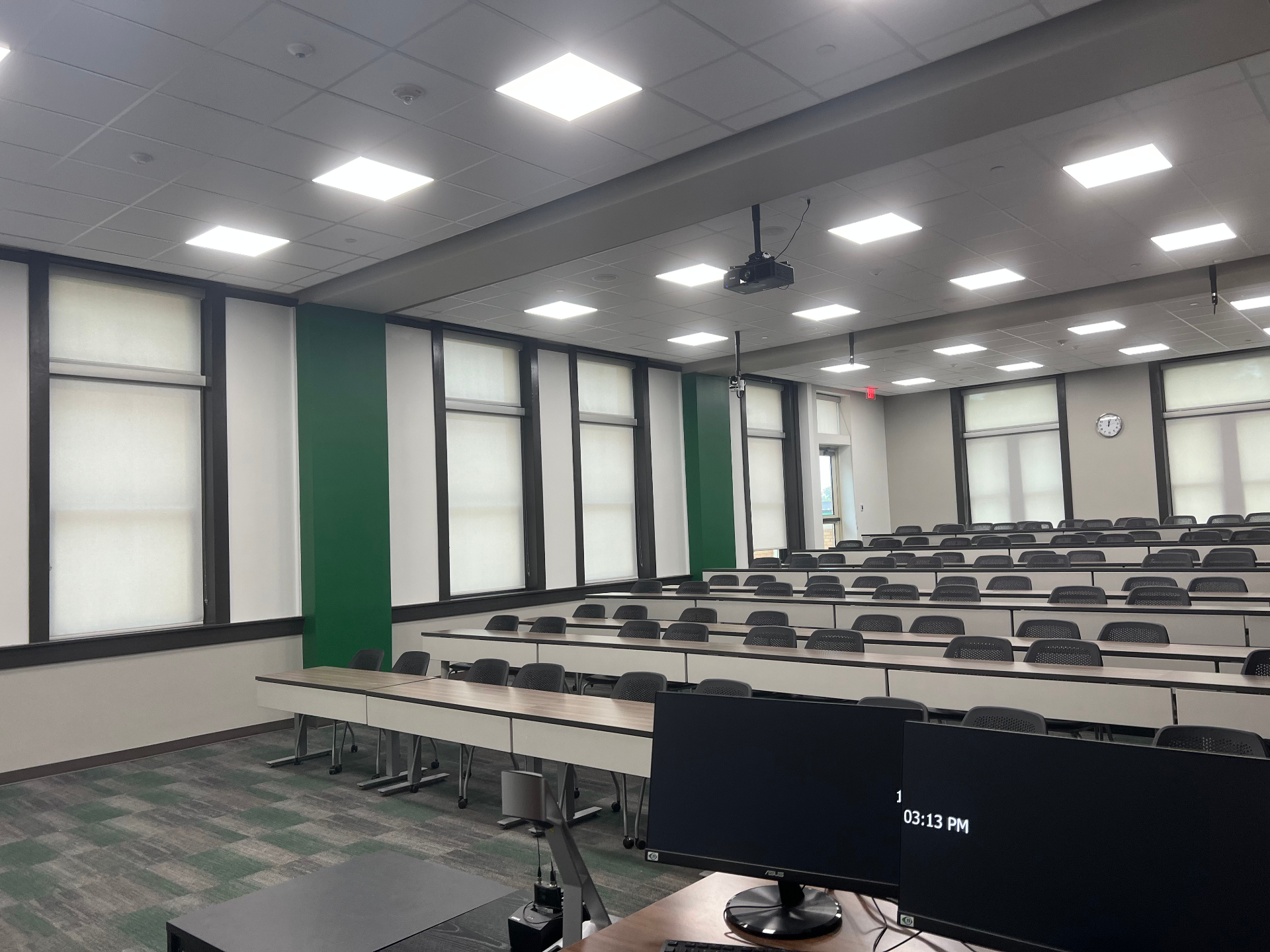 Lecture hall with roller shades